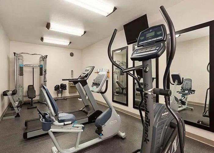 Country & By Radisson, Worth West L-30 Nas Jrb Fort Worth
