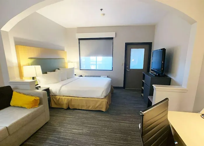 Country & By Radisson, Worth West L-30 Nas Jrb 4*