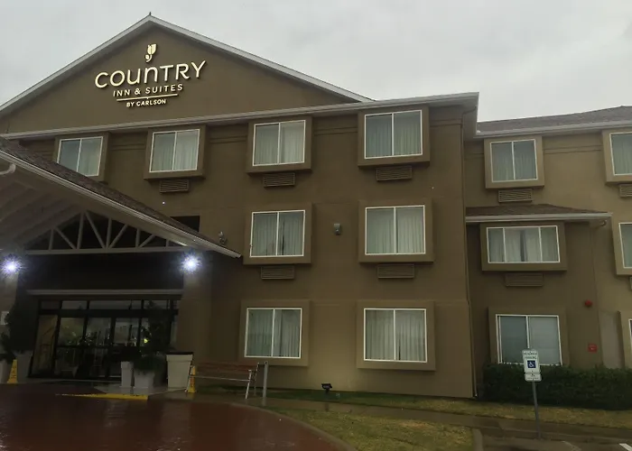 Hotel Country & By Radisson, Worth West L-30 Nas Jrb