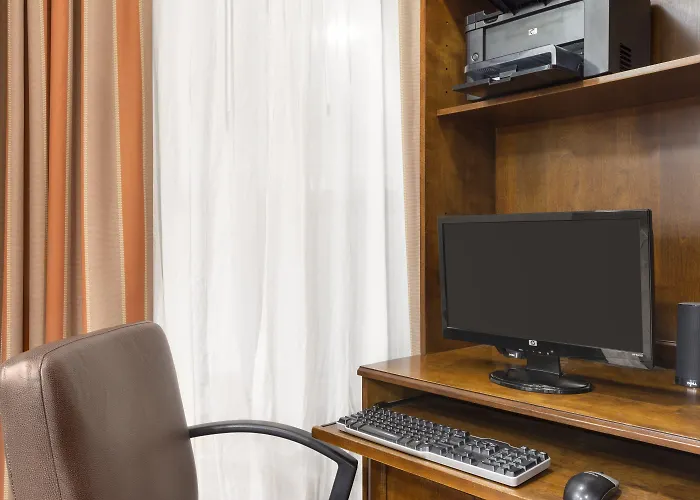Hotel Country & By Radisson, Worth West L-30 Nas Jrb 4*