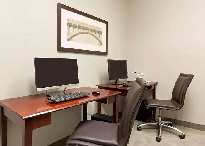 Country & By Radisson, Worth West L-30 Nas Jrb 4*