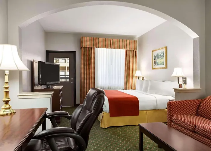 Country & By Radisson, Worth West L-30 Nas Jrb Hotel 4*