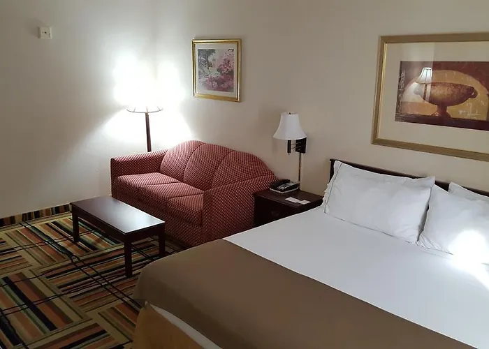 Country & By Radisson, Worth West L-30 Nas Jrb 4*