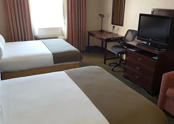 Country & By Radisson, Worth West L-30 Nas Jrb Hotel 4*