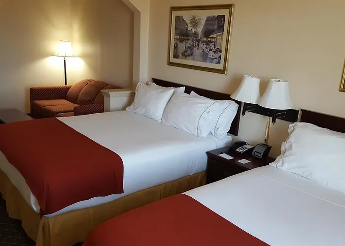 Country & By Radisson, Worth West L-30 Nas Jrb Hotel 4*