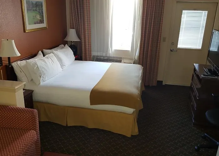 Country & By Radisson, Worth West L-30 Nas Jrb Fort Worth