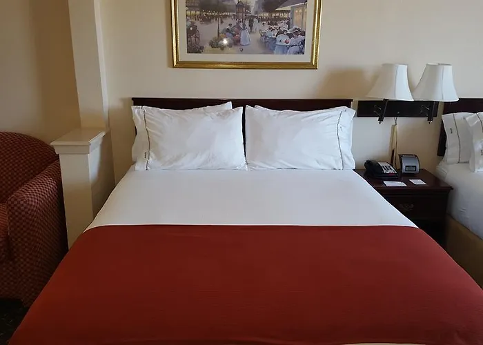 Country & By Radisson, Worth West L-30 Nas Jrb Hotel 4*