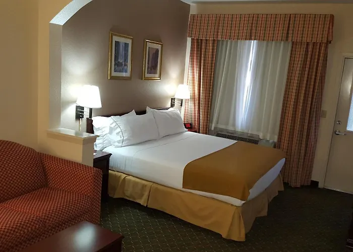 Hotel Country & By Radisson, Worth West L-30 Nas Jrb 4*